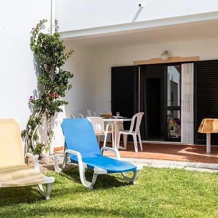 Akisol Olhos De Agua Pine Ii Appartement