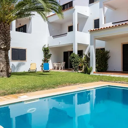 Akisol Olhos De Agua Pine Ii Appartement *